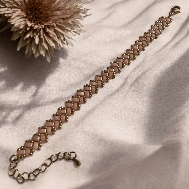 Bracelet tissé en perles Tila rose thé